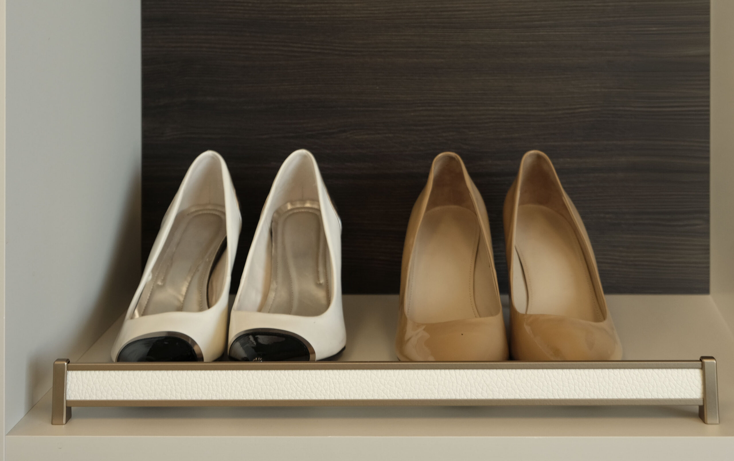 ShoeFence_LeatherInsert_MG-WIN